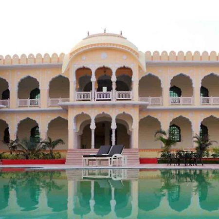 V Resorts Rajmahal Orchha Esterno foto