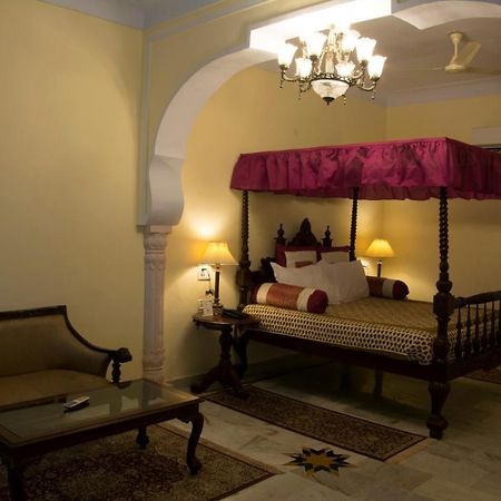 V Resorts Rajmahal Orchha Esterno foto