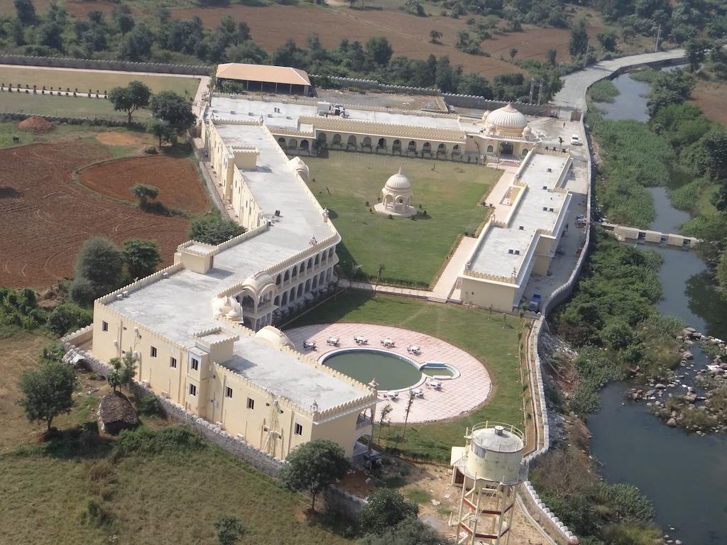 V Resorts Rajmahal Orchha Esterno foto