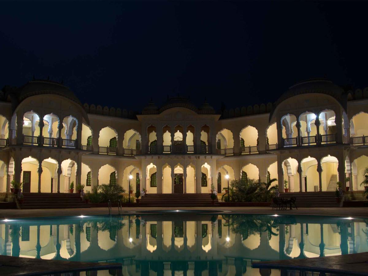 V Resorts Rajmahal Orchha Esterno foto