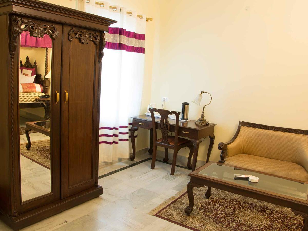 V Resorts Rajmahal Orchha Esterno foto