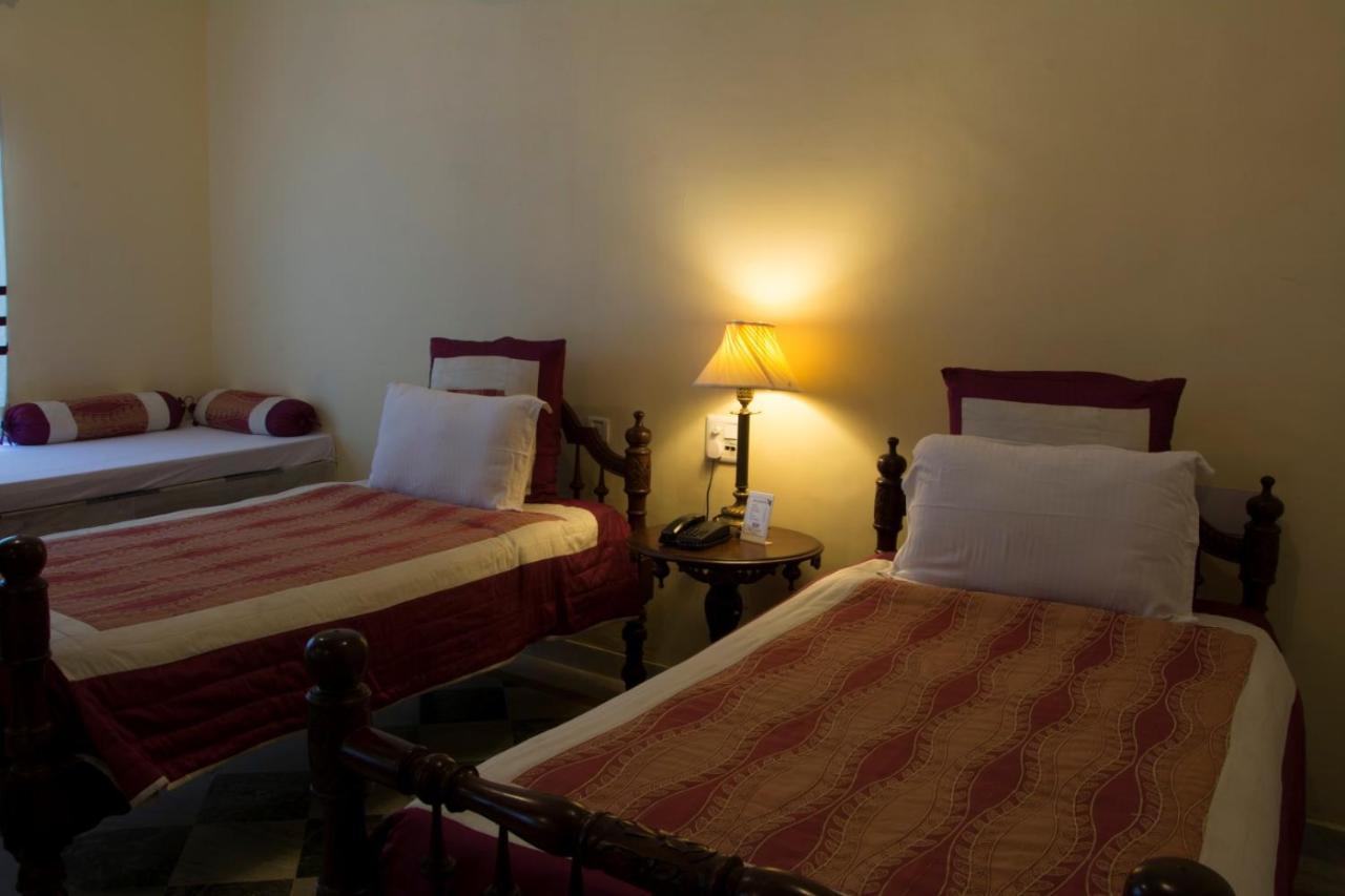V Resorts Rajmahal Orchha Esterno foto