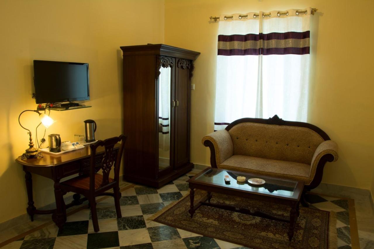 V Resorts Rajmahal Orchha Esterno foto