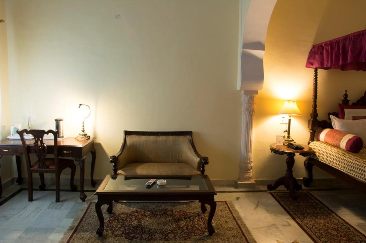 V Resorts Rajmahal Orchha Esterno foto