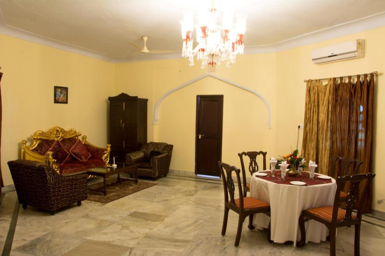 V Resorts Rajmahal Orchha Esterno foto