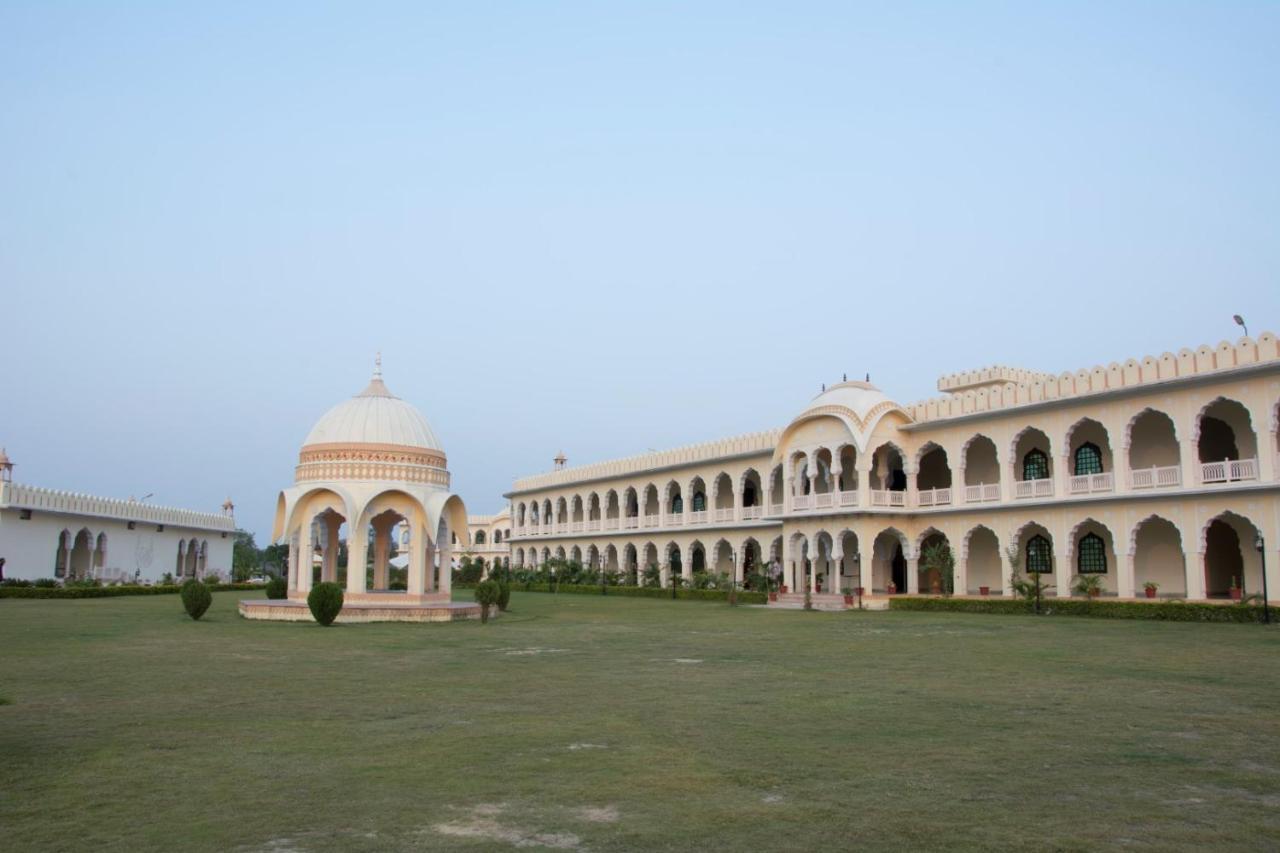 V Resorts Rajmahal Orchha Esterno foto