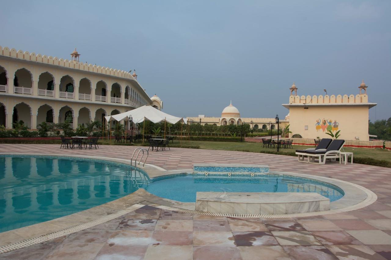 V Resorts Rajmahal Orchha Esterno foto