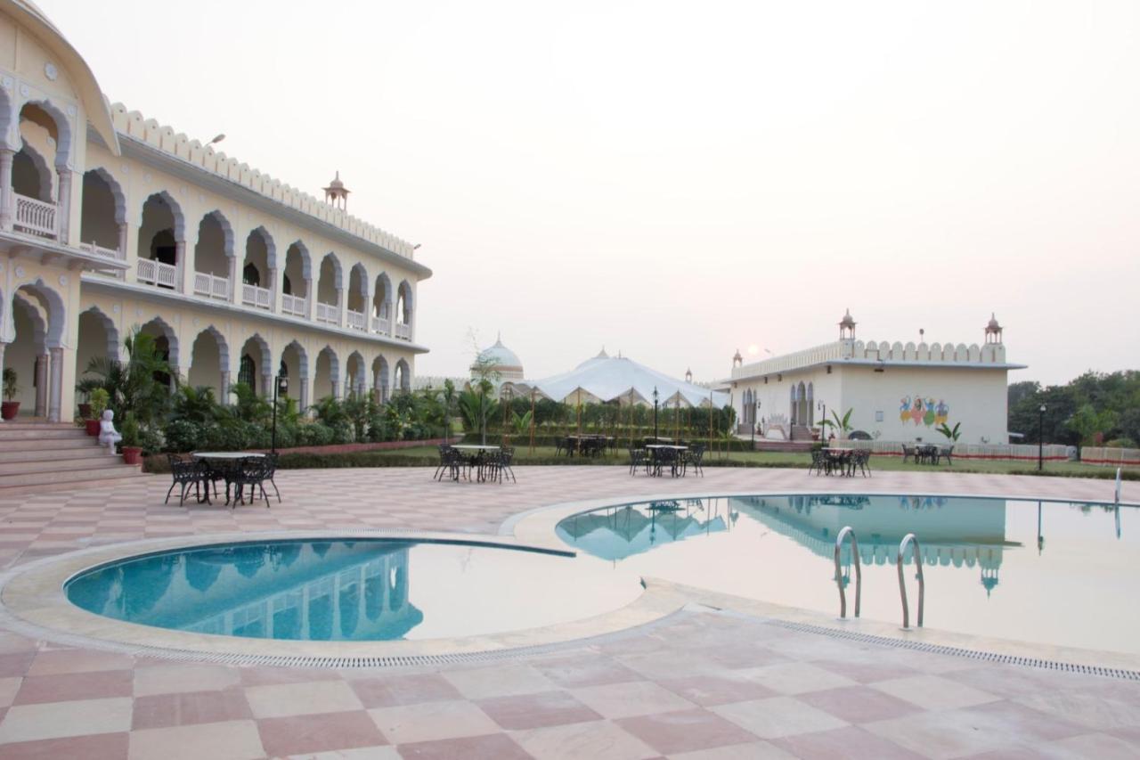 V Resorts Rajmahal Orchha Esterno foto