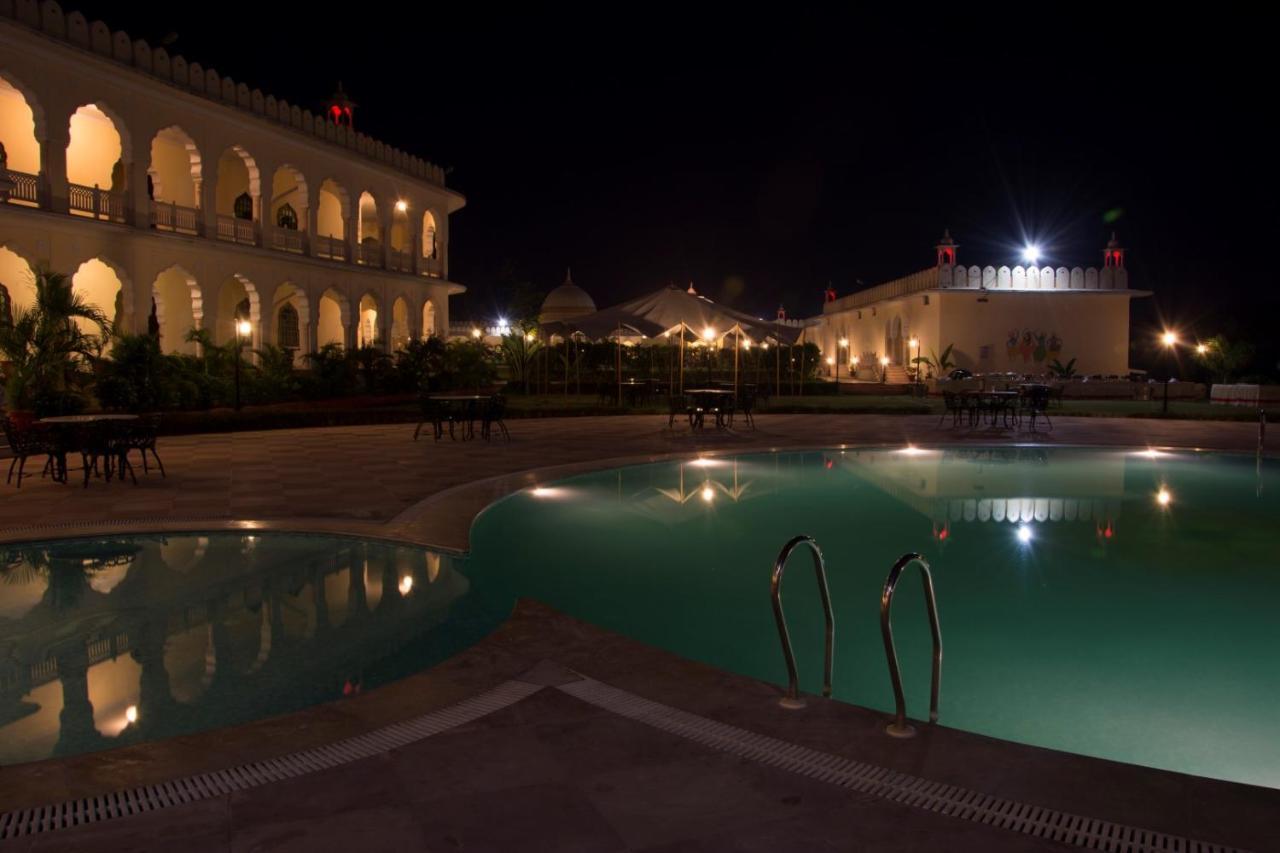 V Resorts Rajmahal Orchha Esterno foto