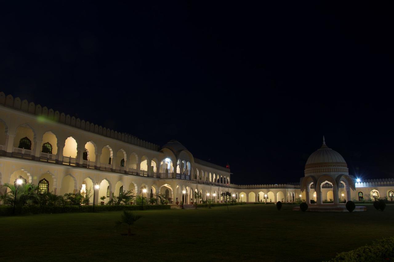 V Resorts Rajmahal Orchha Esterno foto