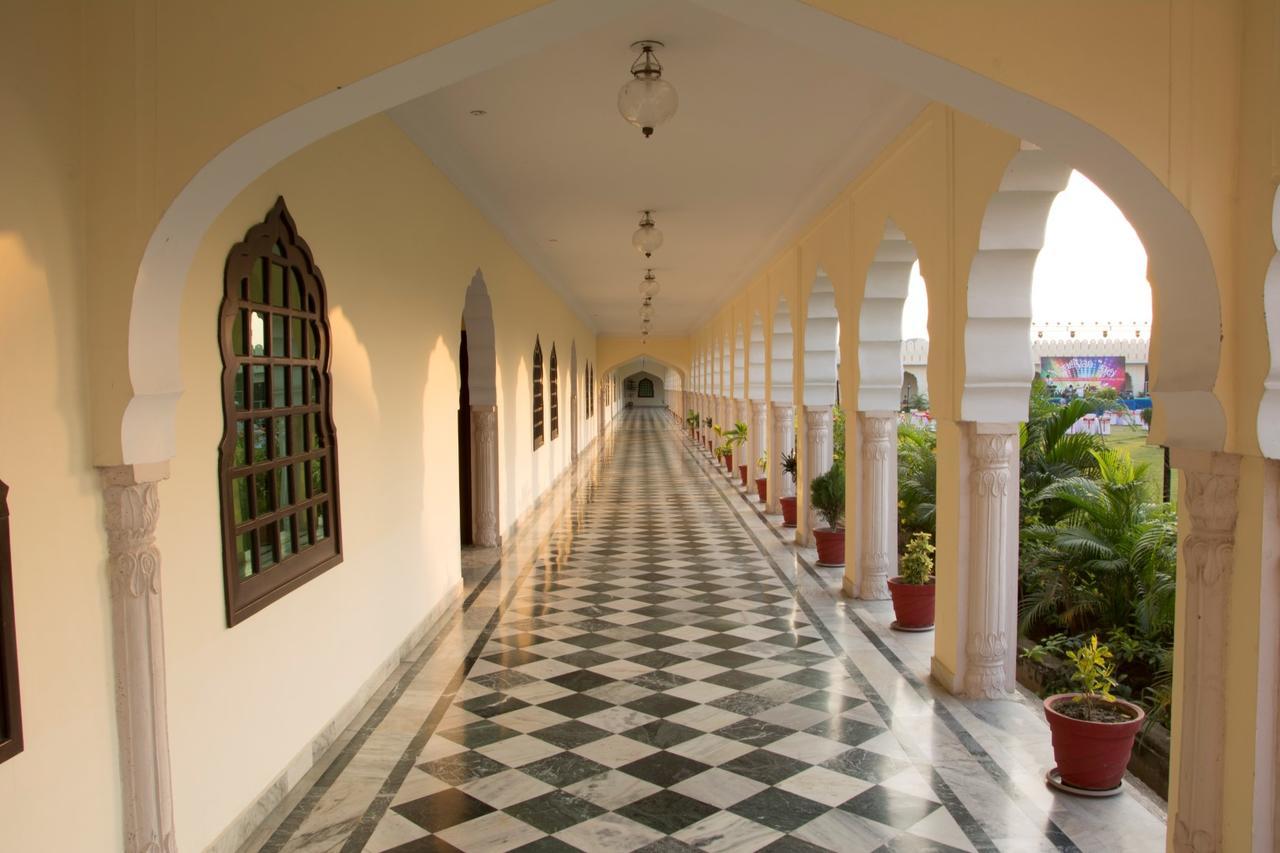 V Resorts Rajmahal Orchha Esterno foto