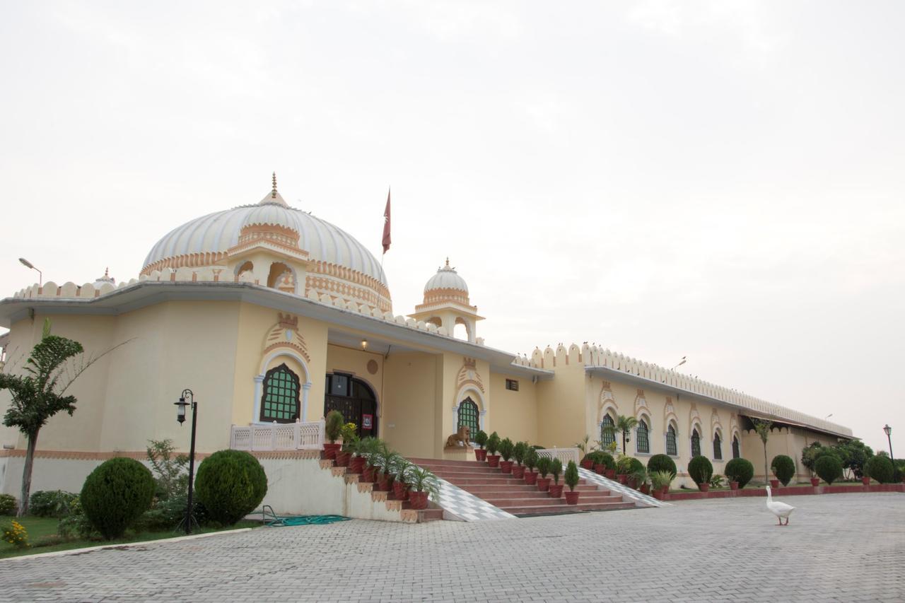 V Resorts Rajmahal Orchha Esterno foto