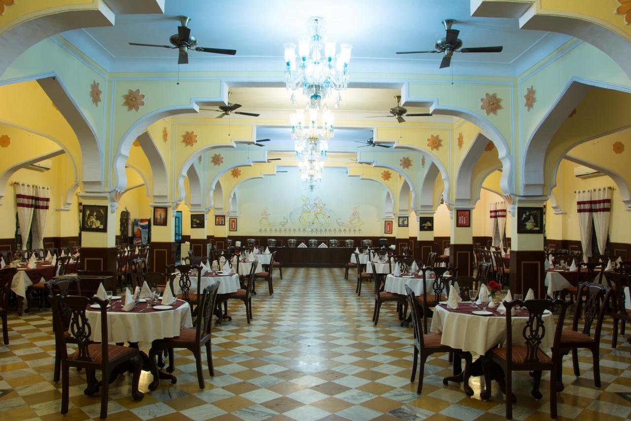 V Resorts Rajmahal Orchha Esterno foto