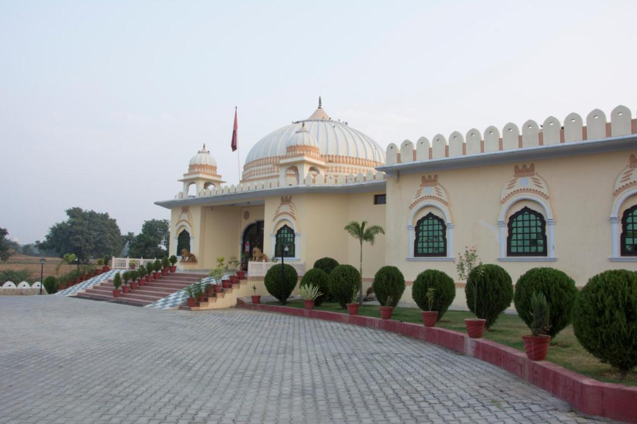 V Resorts Rajmahal Orchha Esterno foto